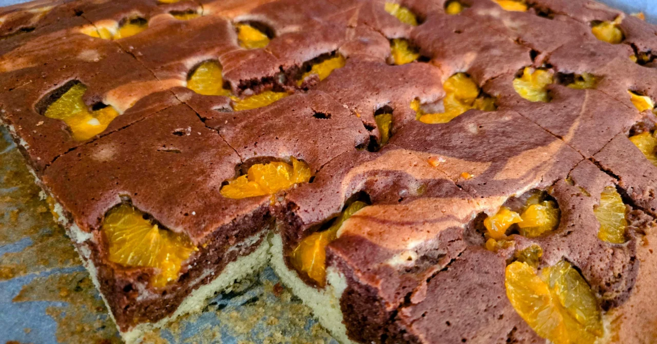 hrnčekový mramorový koláč