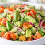 Avokádový šalát s paradajkami