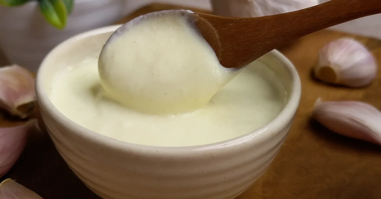 Domáca cesnaková omáčka