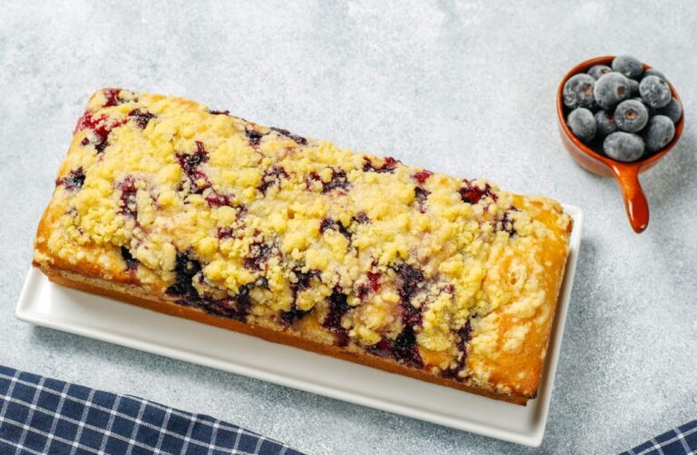 Hrnčekový čučoriedkový koláč