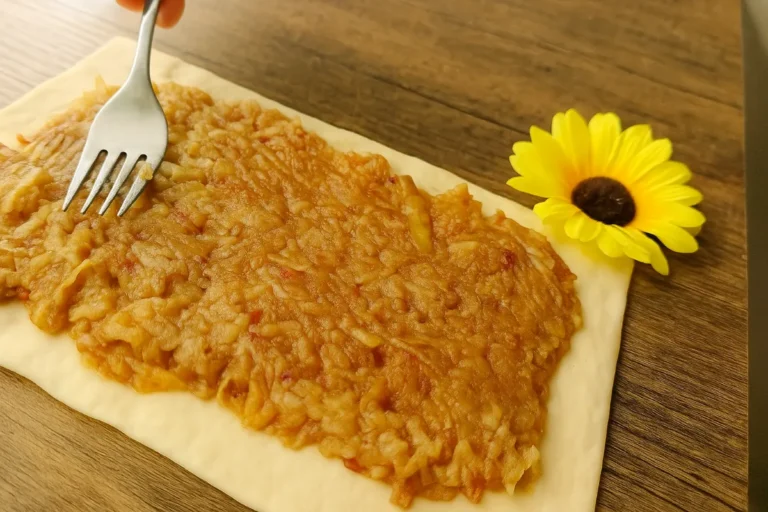 Jablkový koláč z lístkového cesta