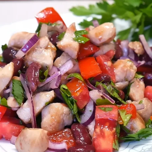 Kurací šalát s fazuľou