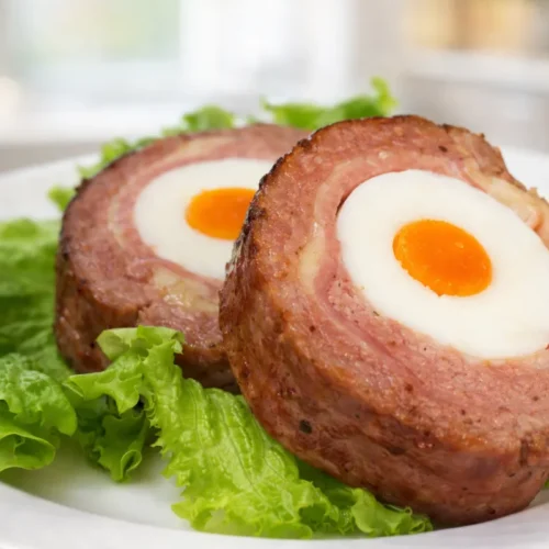 Mäsová roláda s vajíčkami