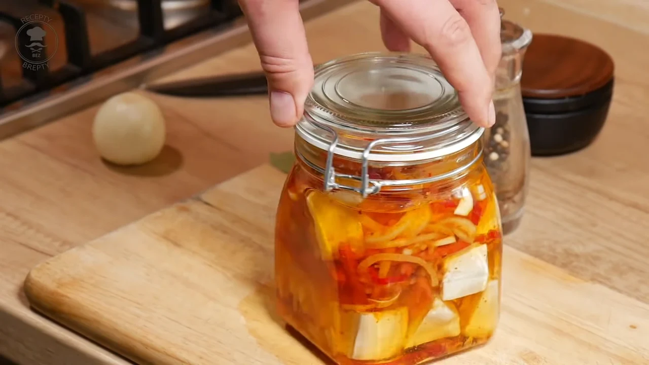 nakladaný hermelín