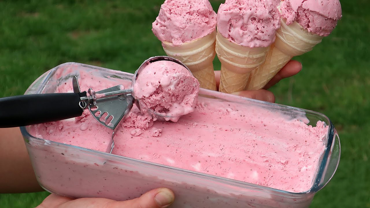 Najjednoduchšia jahodová zmrzlina