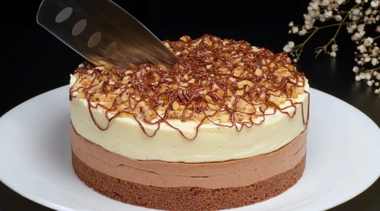 Nepečená dvojvrstvová torta s čokoládou