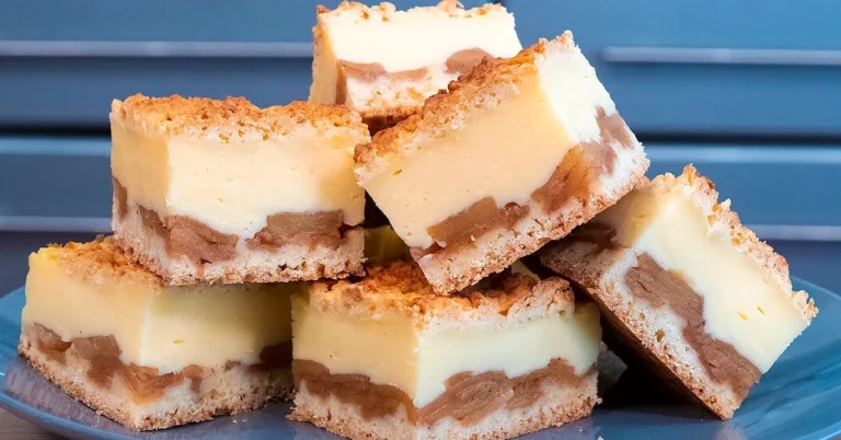 Pudingový koláč s jablkami