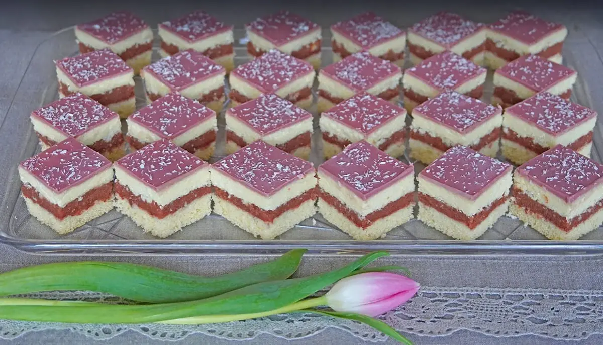 Punčovo-kokosový zákusok