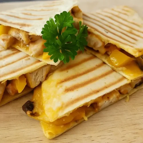 Quesadilla s kuracím a šampiňónmi