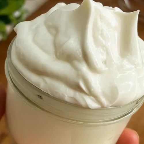 Šľahaný grécky jogurt