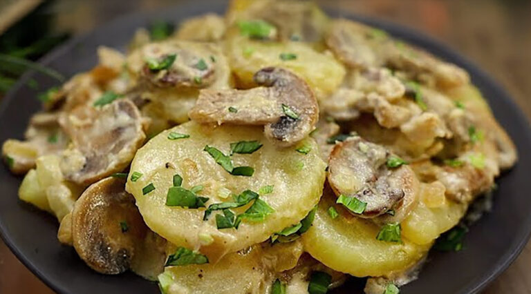 Zemiaky so šampiňónovou omáčkou