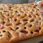 bobuľový koláč zo sladeného kondenzovaného mlieka