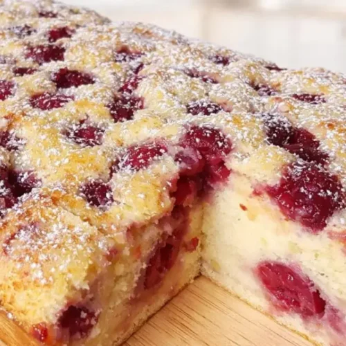 čerešňový koláč s cmarom