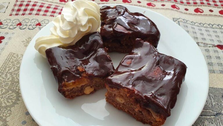 Najlepší hrnčekový cuketový koláč