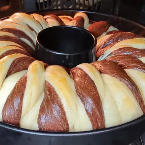 dvojfarebná brioška