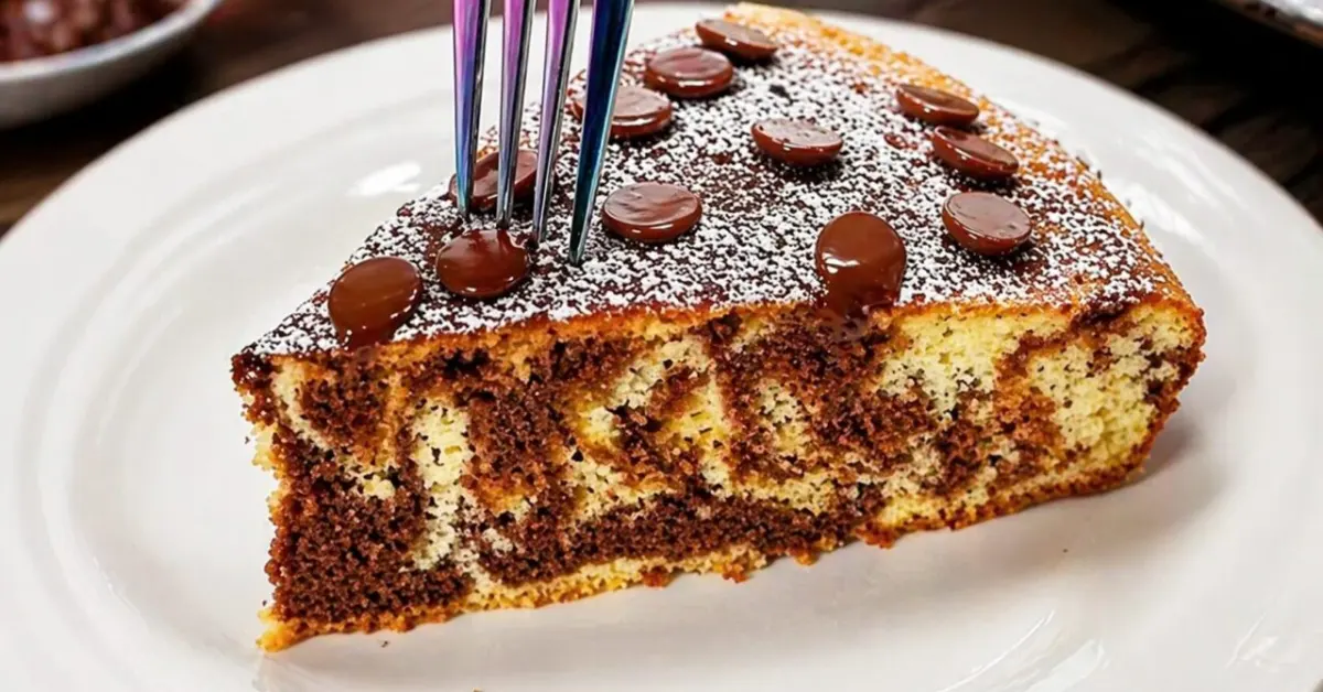 dvojfarebný koláč s čokoládou