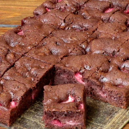 hrnčekový núdzový koláč