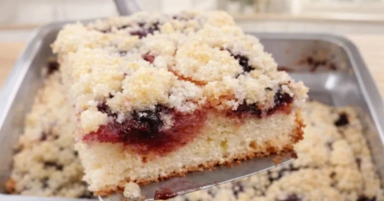 jahodový koláč s posýpkou