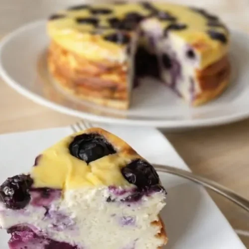 jogurtový koláč s čučoriedkami