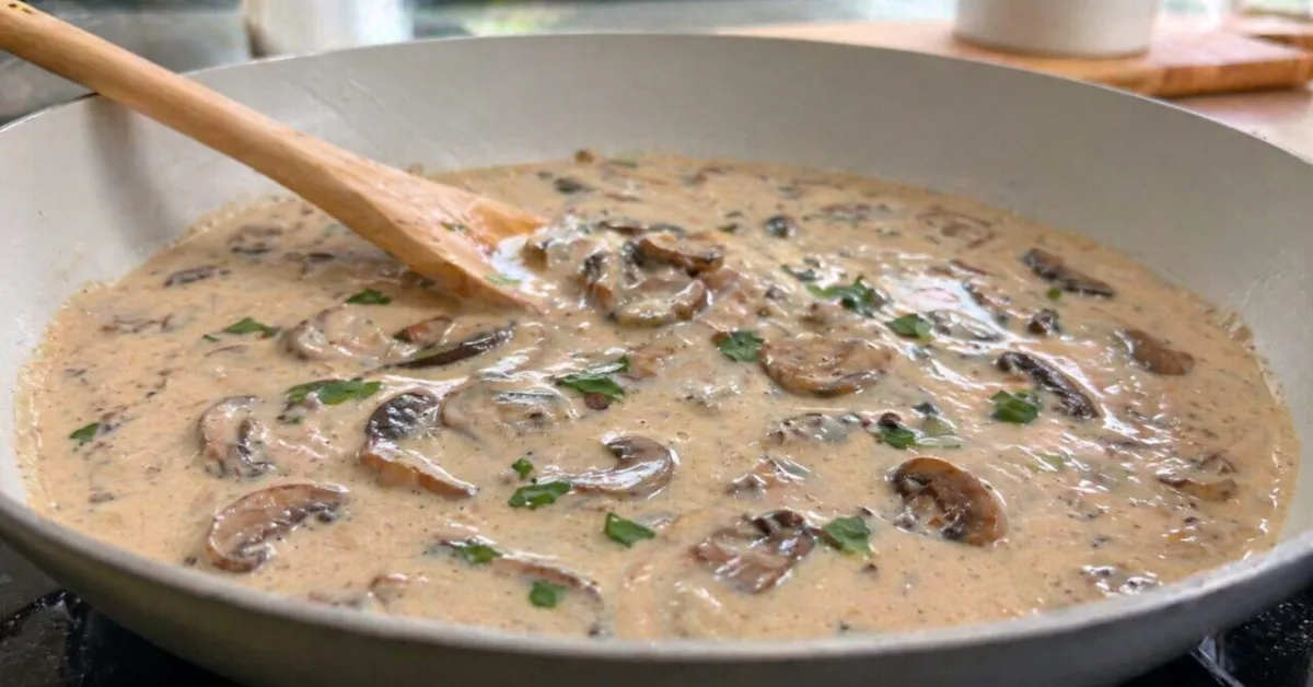 krémová omáčka zo šampiňónov