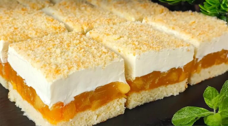 krémový jablkový koláč