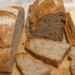 kváskový chlieb z liatinového hrnca