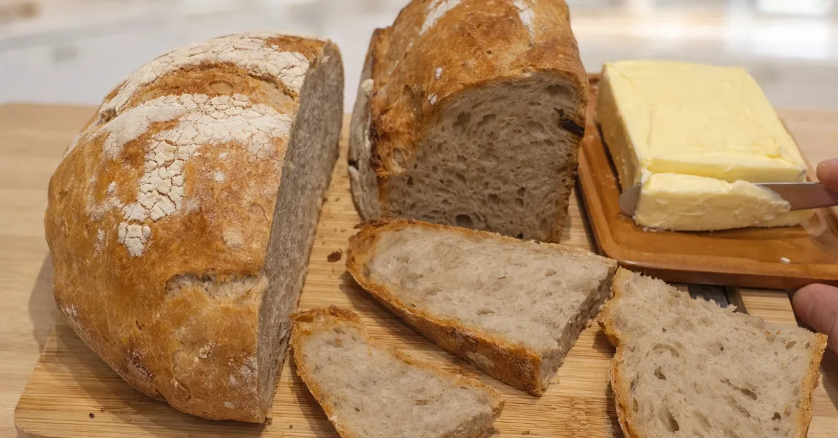 kváskový chlieb z liatinového hrnca