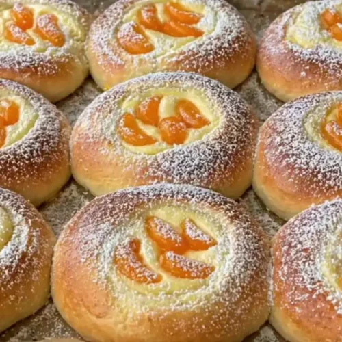 kysnuté pečivo s tvarohom a mandarínkami