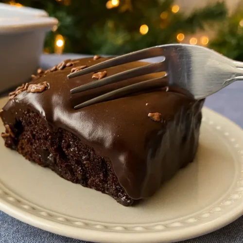 lacný a luxusný čokoládový koláč