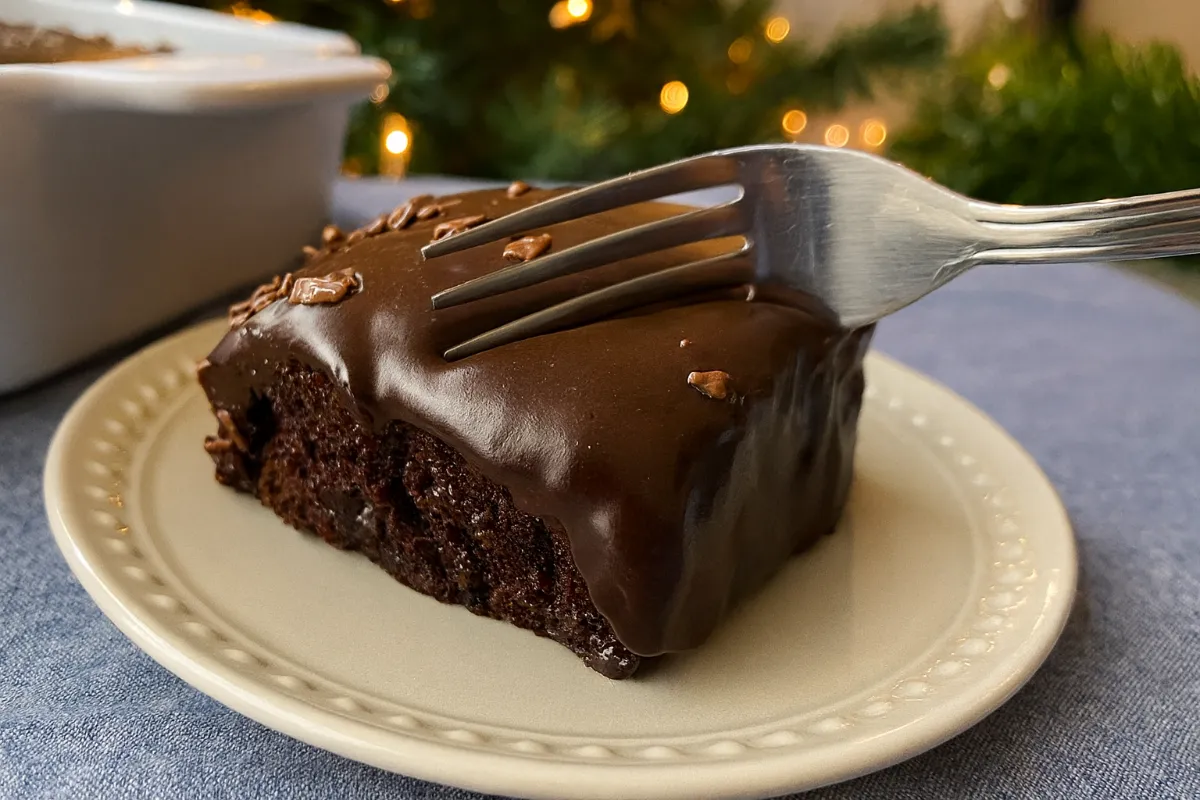 lacný a luxusný čokoládový koláč