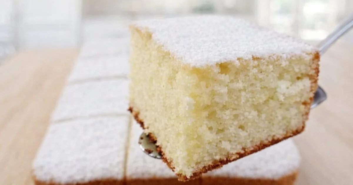 nadýchaný piškótový koláč