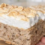 orechový koláč so snehovou perinou