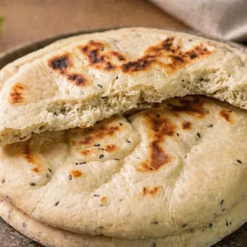 pita placky s jogurtom