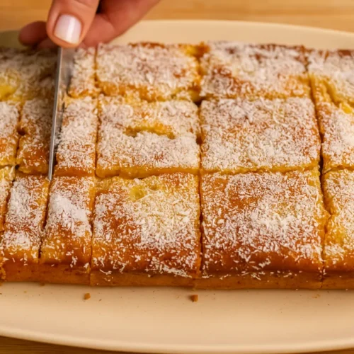 prevrátený jablkový koláč