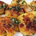 rozpučené zemiaky na panvici