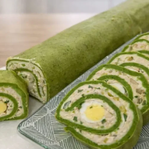 špenátová roláda s tuniakovou náplňou