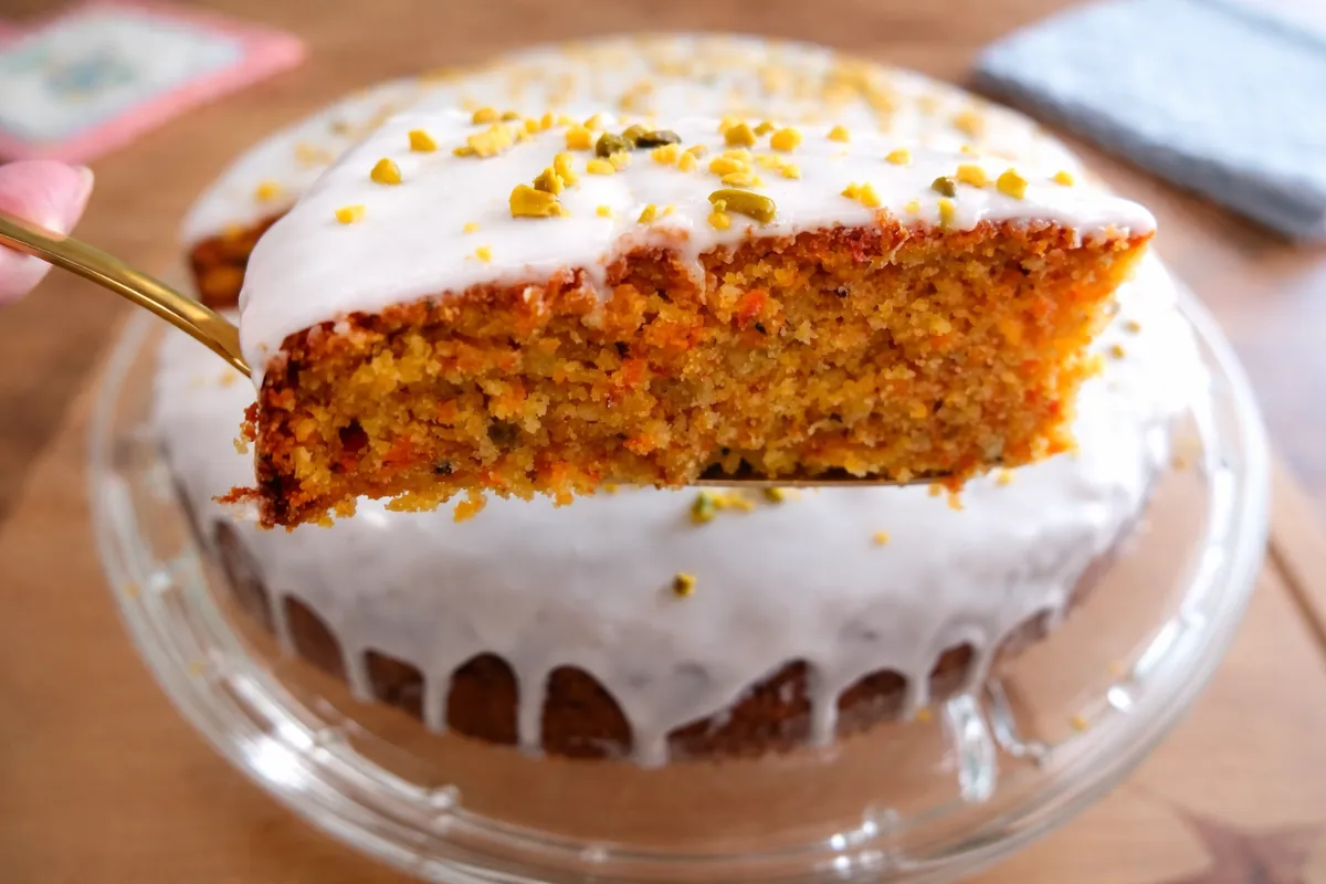 veľkonočný mrkvový koláč bez vajíčok