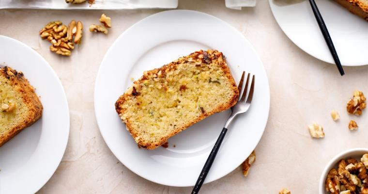 Zdravý cuketový chlieb s vlašskými orechmi: Geniálny spôsob ako využiť cuketu!